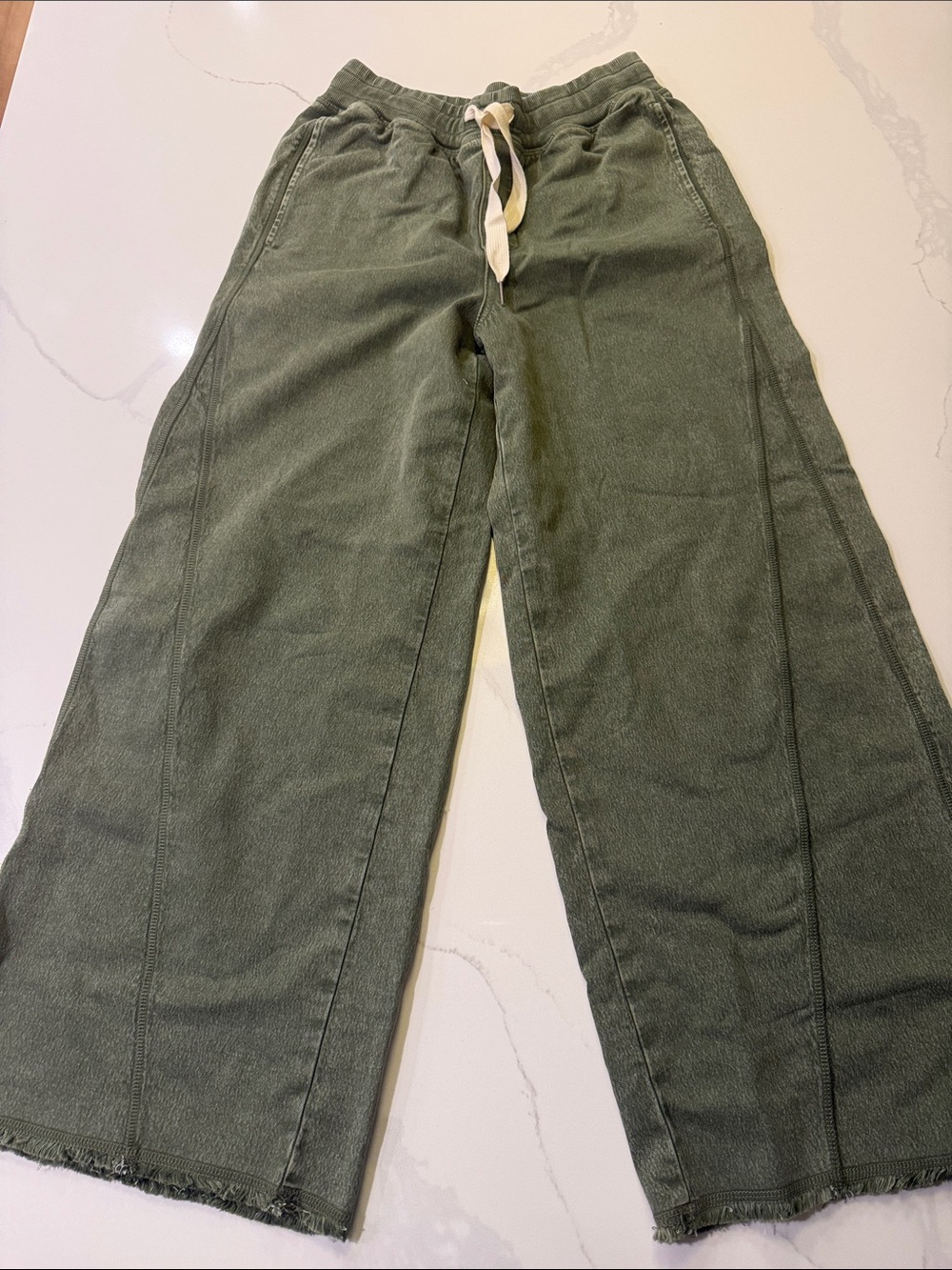 Wide leg green aerie pants